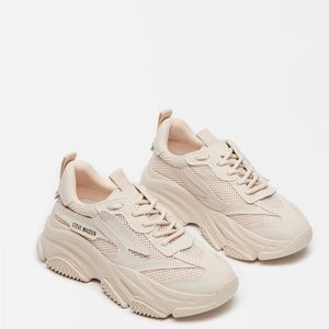 *NEW* Steve Madden Possession In bone color